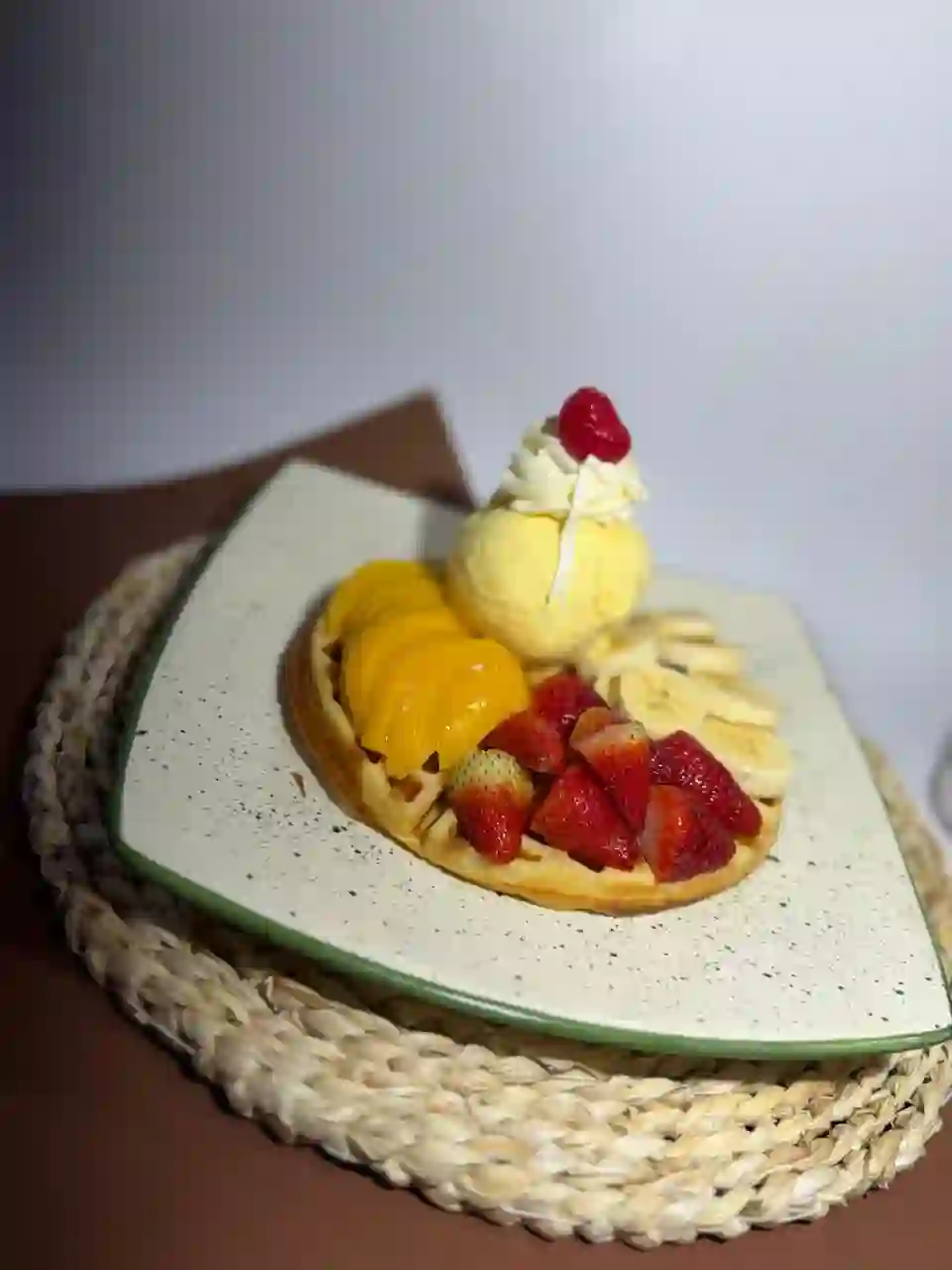 Waffle Fresas y Durazno